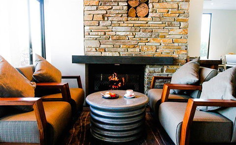 Other Side Of The Moon Restaurant - eTourism Australia 8