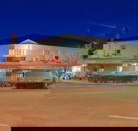 Grand Old Crow Hotel