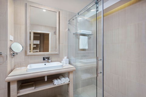 Crowne Plaza Alice Springs Lasseters - eTourism Australia 3