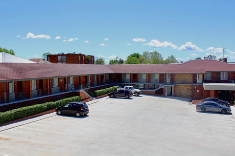 Governor Macquarie Motor Inn - eTourism Australia 3