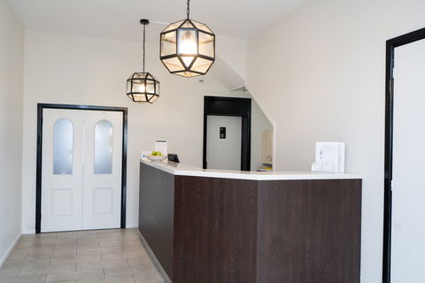 Governor Macquarie Motor Inn - eTourism Australia 4