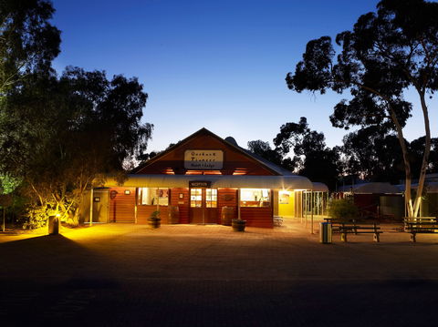 Outback Hotel & Lodge - eTourism Australia 0