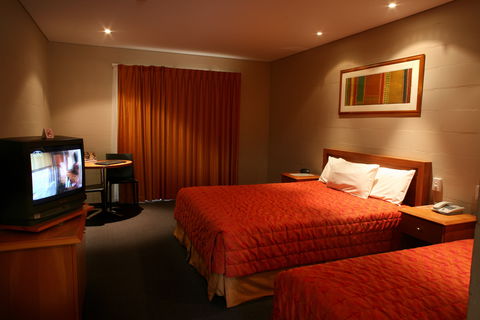 Outback Hotel & Lodge - eTourism Australia 2