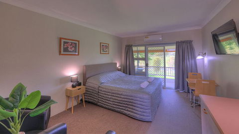 Jacaranda Motor Lodge - eTourism Australia 1