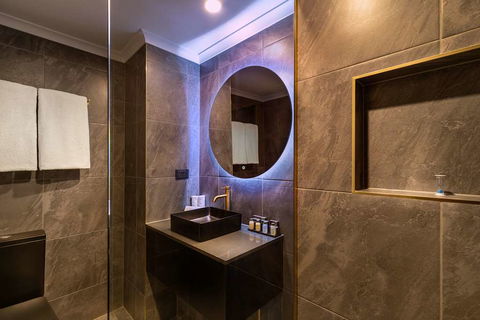 Batman's Hill on Collins - eTourism Australia 2