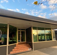 Ashton Townhouse Motel  Suites Tumut - eTourism Australia