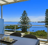 Lakeside Waterfront Apartment 18 The Entrance - eTourism Australia