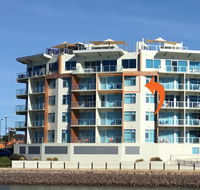 Wallaroo Marina Waterfront Luxe Apartment - eTourism Australia