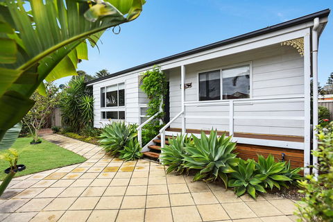 Ainslie Roberts Drive Retreat - eTourism Australia 12