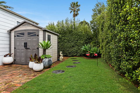 Ainslie Roberts Drive Retreat - eTourism Australia 11