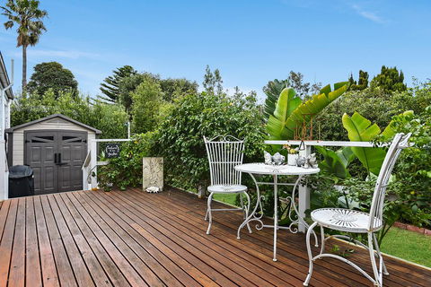 Ainslie Roberts Drive Retreat - eTourism Australia 8