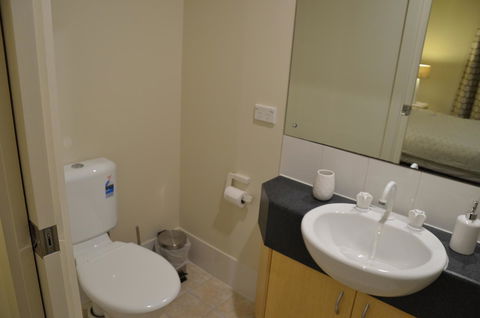 Adelaide City Apartment - 3br, 2bath & Carpark - eTourism Australia 12