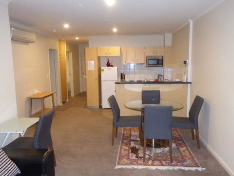 Adelaide City Apartment - 3br, 2bath & Carpark - eTourism Australia 3