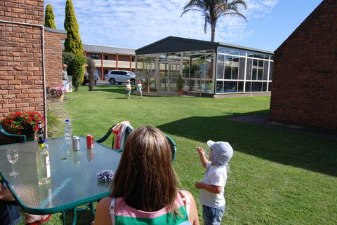 Arkana Motor Inn & Terrace Apartments - eTourism Australia 25