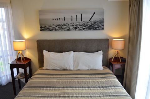 Arkana Motor Inn & Terrace Apartments - eTourism Australia 5