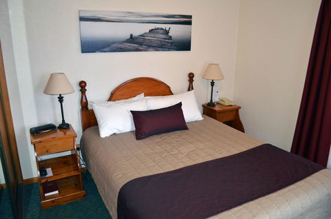 Arkana Motor Inn & Terrace Apartments - eTourism Australia 14