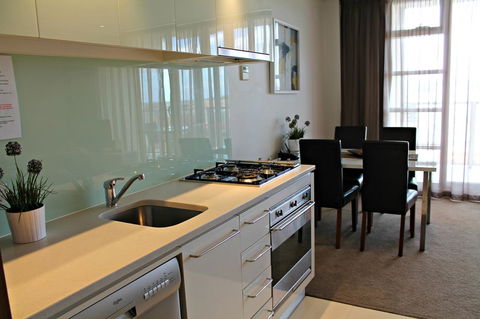 Adelaide DressCircle Apartments - North Terrace - eTourism Australia 28