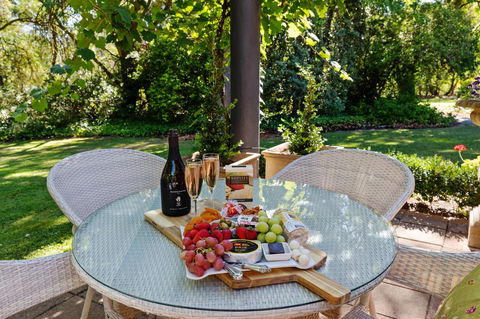 Adelaide Hills Retreats - eTourism Australia 14