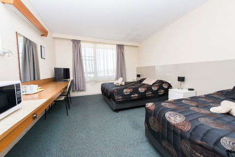 Blue Lake Motel - eTourism Australia 12