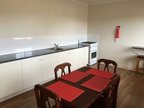 Blue Lake Motel - eTourism Australia 25