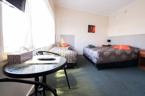 Blue Lake Motel - eTourism Australia 15