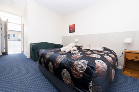 Blue Lake Motel - eTourism Australia 13