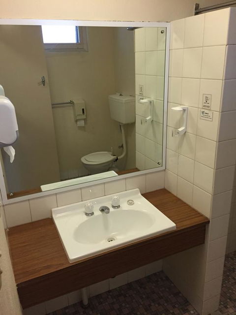 Blue Lake Motel - eTourism Australia 28