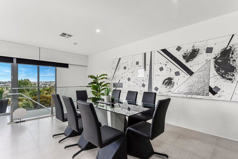 KENNEDY EXECUTIVE TOWNHOUSE - eTourism Australia 10
