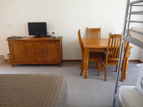 Coonawarra Motor Lodge - eTourism Australia 12