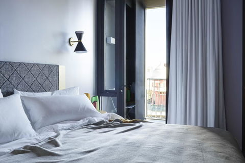 Alex Hotel - eTourism Australia 21