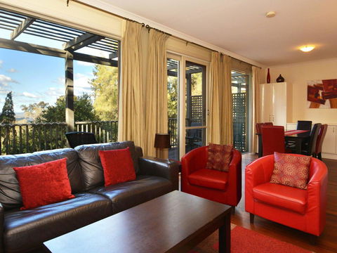 Villa Executive 2br Cypress DS Located Within Cypress Lakes Resort - eTourism Australia 0