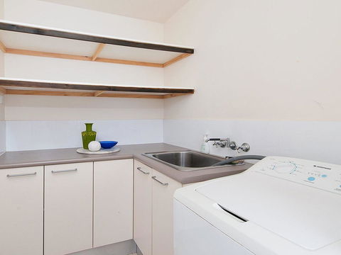 Blue View @ Fingal Bay - eTourism Australia 10