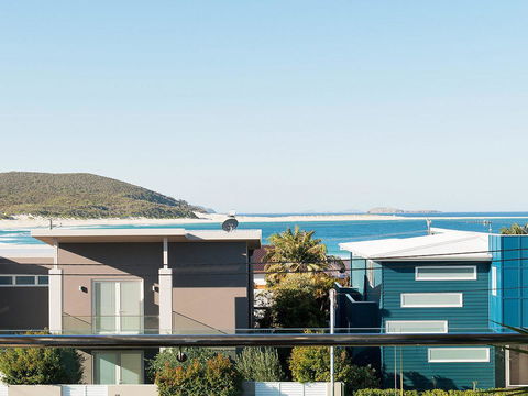 Blue View @ Fingal Bay - eTourism Australia 16