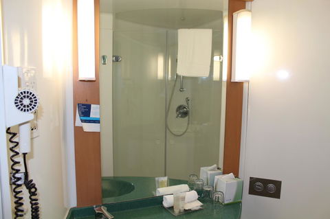 Ibis Newcastle - eTourism Australia 11