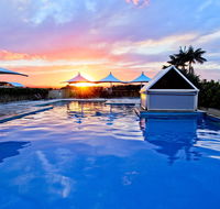 Oaks Waterfront Resort - eTourism Australia