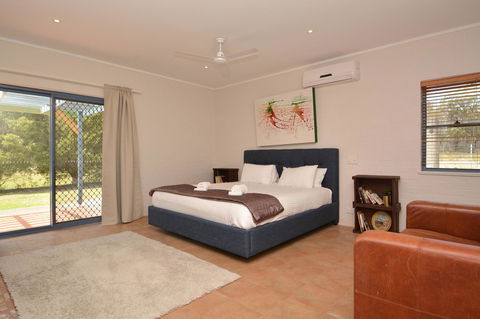 JE Guesthouse, Central To All The Hunter Valley Has To Offer - eTourism Australia 17