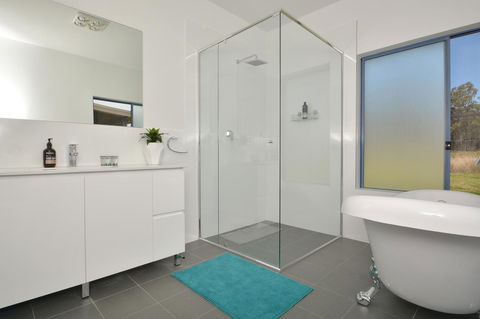 JE Guesthouse, Central To All The Hunter Valley Has To Offer - eTourism Australia 27