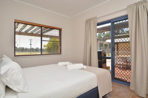 JE Guesthouse, Central To All The Hunter Valley Has To Offer - eTourism Australia 30