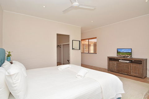 JE Guesthouse, Central To All The Hunter Valley Has To Offer - eTourism Australia 34