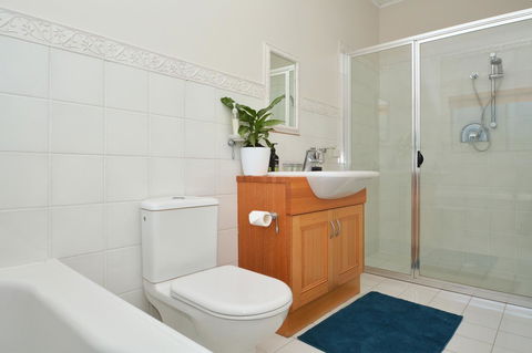 JE Guesthouse, Central To All The Hunter Valley Has To Offer - eTourism Australia 22