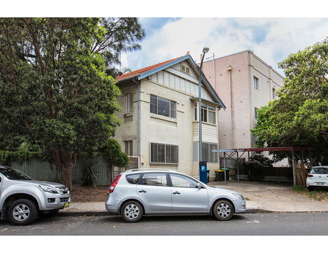 Large, Stylish And Quiet Penthouse Steps From Surf - eTourism Australia 23