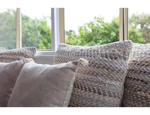 Large, Stylish And Quiet Penthouse Steps From Surf - eTourism Australia 20