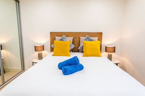 Near Train Station, New 2 BR Apt/free Parking - eTourism Australia 20