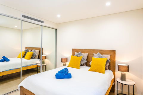 Near Train Station, New 2 BR Apt/free Parking - eTourism Australia 25