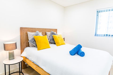 Near Train Station, New 2 BR Apt/free Parking - eTourism Australia 22