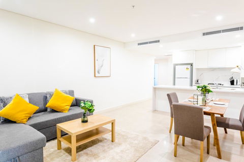 Near Train Station, New 2 BR Apt/free Parking - eTourism Australia 16