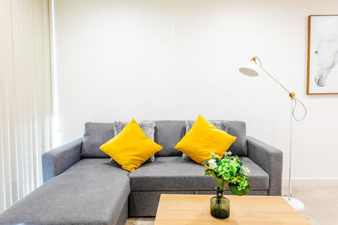 Near Train Station, New 2 BR Apt/free Parking - eTourism Australia 17