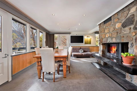 Pure Chalet Thredbo - eTourism Australia 14