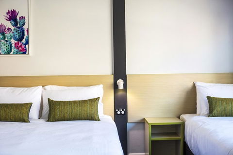 Nightcap At Hume Hotel - eTourism Australia 13