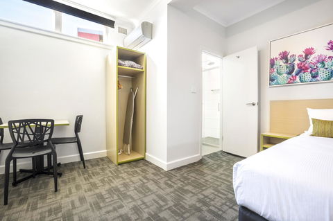 Nightcap At Hume Hotel - eTourism Australia 2